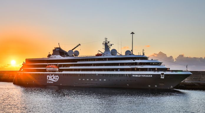 WORLD VOYAGER REGRESSOU AO PORTO SANTO